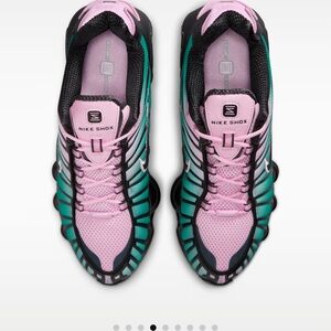 Nike Shox Women's Athletic Shoes - Pink and Teal